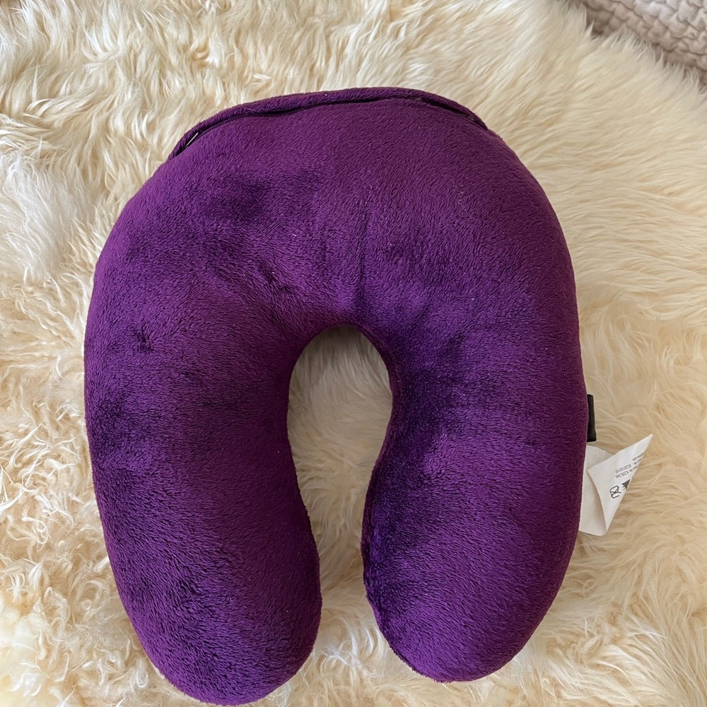 Ultra soft/velvety feeling neck pillow- 100 percent polyester